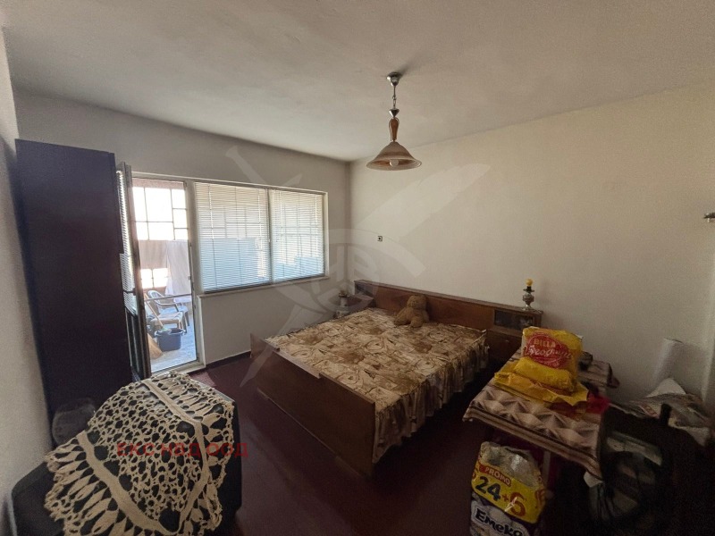 Продава ЕТАЖ ОТ КЪЩА, гр. Асеновград, област Пловдив, снимка 2 - Етаж от къща - 52082048