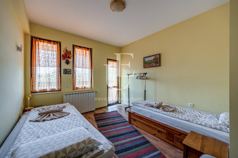 À venda  Casa região Sófia , Godetch , 380 m² | 54818504 - imagem [7]