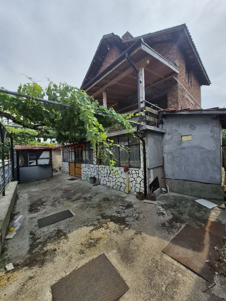 Продава КЪЩА, с. Цар Асен, област Пазарджик, снимка 2 - Къщи - 52778910