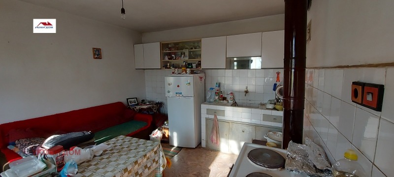 Продава КЪЩА, с. Хитрино, област Шумен, снимка 2 - Къщи - 52306115