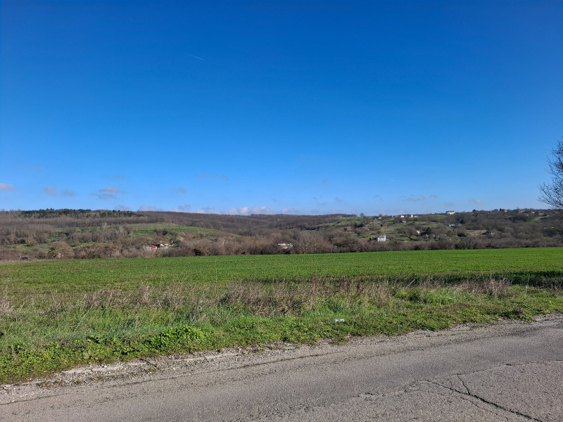 Продава ЗЕМЕДЕЛСКА ЗЕМЯ, с. Садово, област Варна