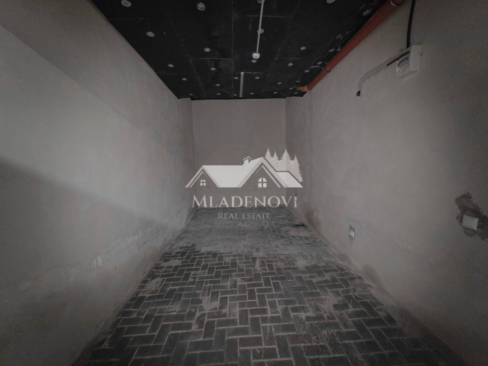 Продава ГАРАЖ, ПАРКОМЯСТО, гр. Бургас, област Бургас, снимка 3 - Гаражи и паркоместа - 54064634