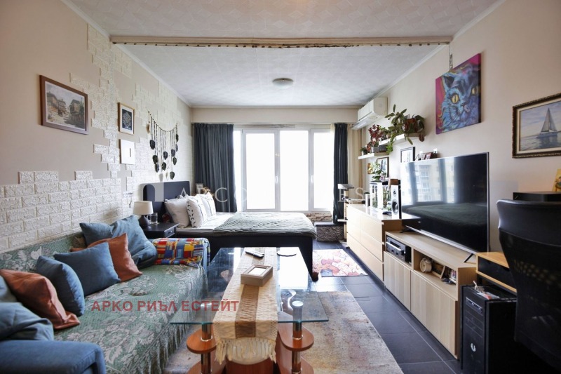 Na prodej  Studio Sofia , Ljulin 1 , 47 m2 | 82668570