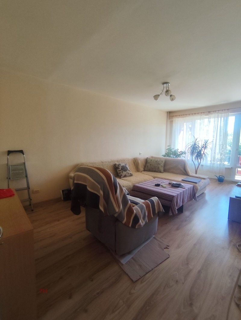 Myytävänä  1 makuuhuone Pernik , Mošino , 66 neliömetriä | 38051364