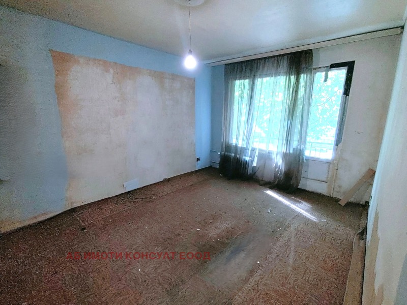 Продава  2-стаен град София , Надежда 4 , 65 кв.м | 92087247