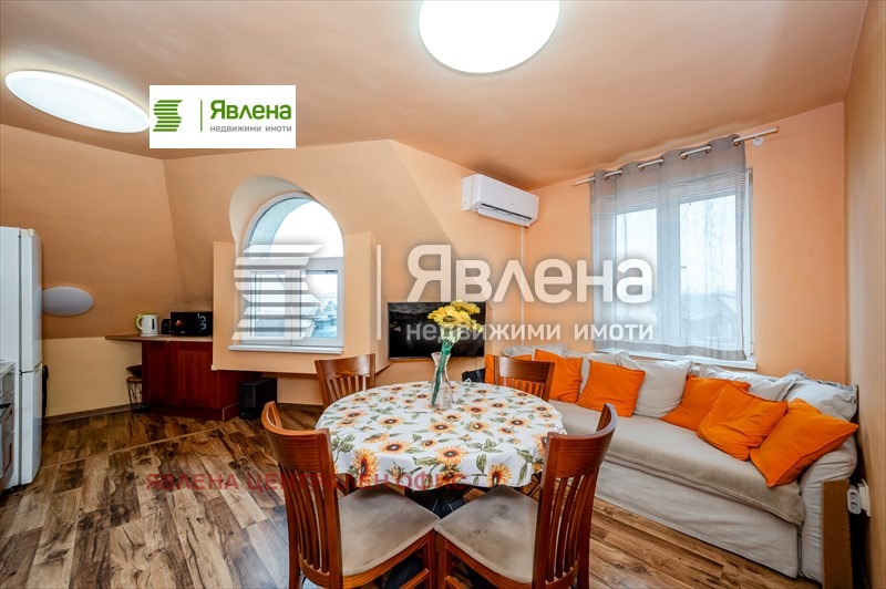 Продава 3-СТАЕН, гр. София, Оборище, снимка 2 - Апартаменти - 54673383