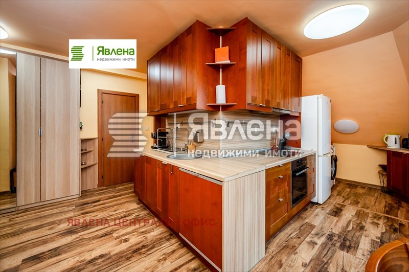 Продава 3-СТАЕН, гр. София, Оборище, снимка 3 - Апартаменти - 54673383
