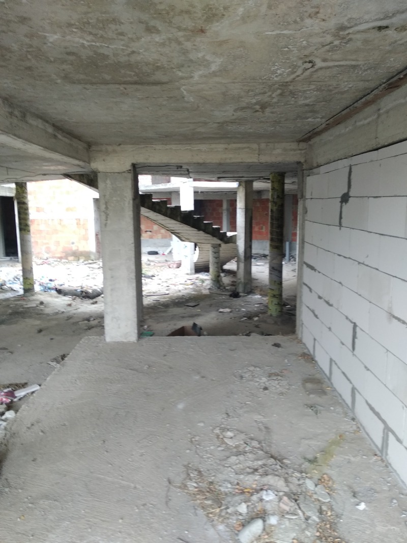 Продава ГАРАЖ, ПАРКОМЯСТО, гр. Бургас, област Бургас, снимка 3 - Гаражи и паркоместа - 53021810