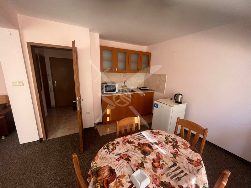Продава КЪЩА в област Бургас, гр. Поморие - 648 кв.м / 645 000 € » 1 261 510.35 лв., ЕКС НВД БУРГАС ООД