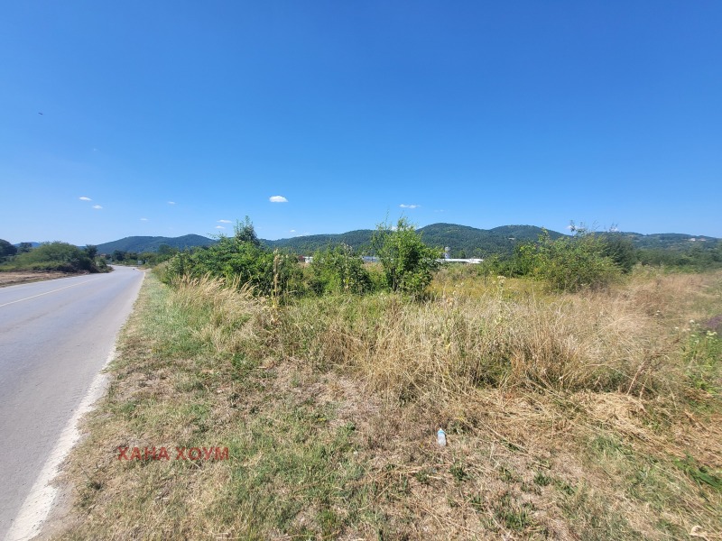 Продава ПАРЦЕЛ в област Ловеч, гр. Троян - 4455 кв.м / 209 500 € » 409 746.39 лв., ХАНА ХОУМ