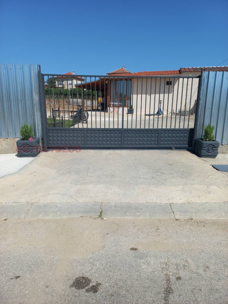 Продава КЪЩА, с. Ново Кономлади, област Благоевград