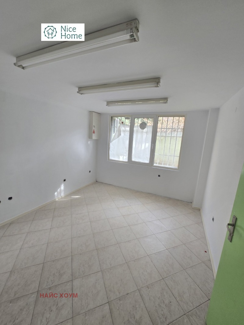 Продава СКЛАД, гр. София, Павлово, снимка 2 - Складове - 52546795