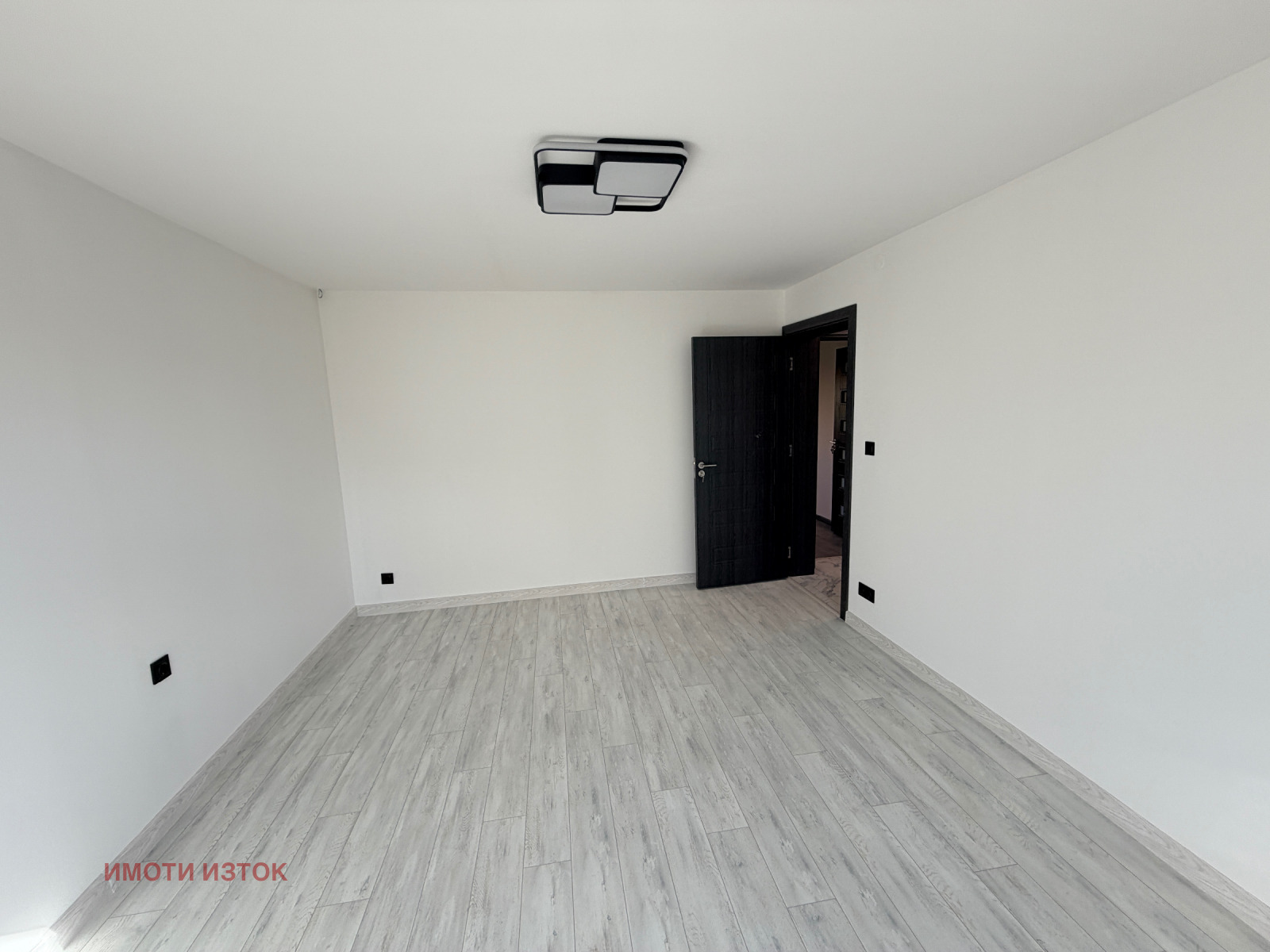 Продава 3-СТАЕН, гр. Перник, Изток, снимка 2 - Апартаменти - 56295016