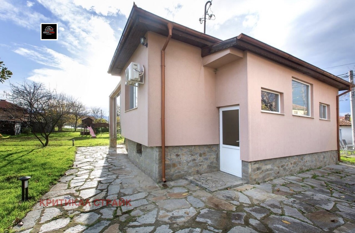 Продава КЪЩА, с. Оризари, област Пловдив, снимка 2 - Къщи - 54716379