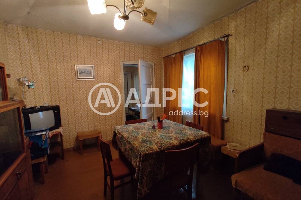 Продава КЪЩА, гр. Разград, Житница, снимка 2 - Къщи - 56036716