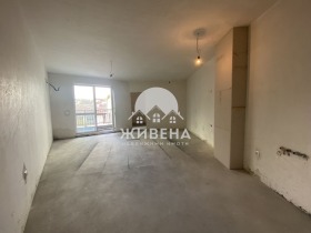 2 bedroom Operata, Varna 1