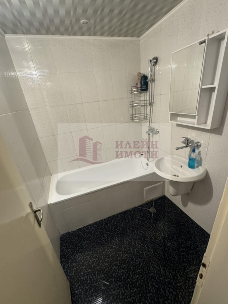 Eladó  1 hálószoba Ruse , Sirok centar , 78 négyzetméter | 24892443 - kép [10]