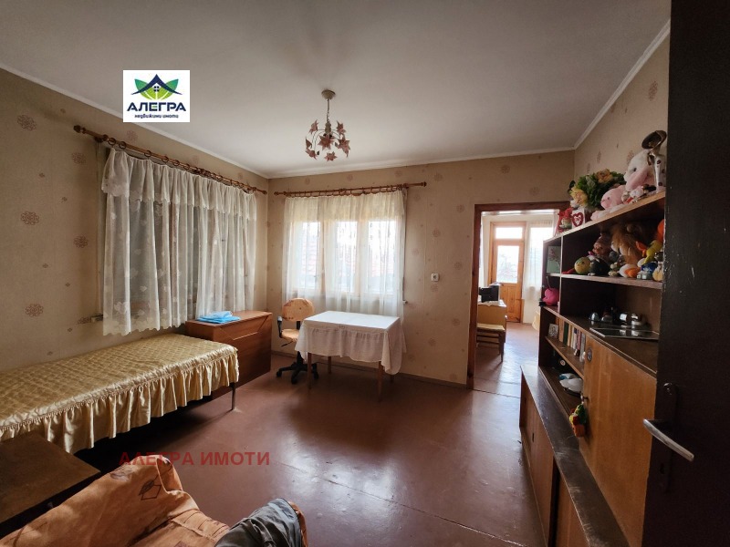 Till salu  Hus region Pazardzhik , Bratanica , 120 kvm | 23366274 - bild [2]