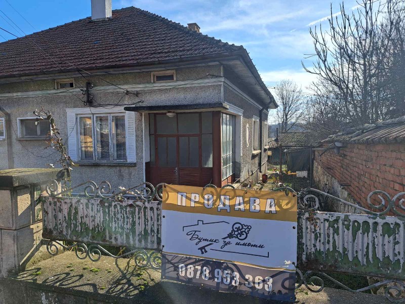 Продава КЪЩА в област Русе, с. Червена вода - 80 кв.м / 58 000 € » 113 438.14 лв., БУТИК ЗА ИМОТИ