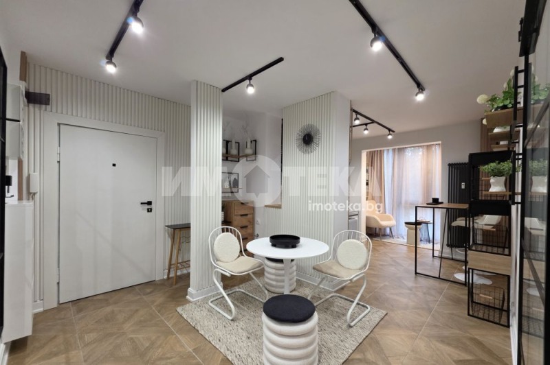 Продаја  2 спаваће собе Софија , Гео Милев , 70 м2 | 79486740 - слика [2]