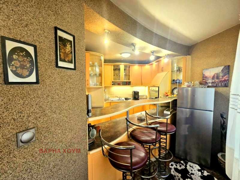 Продава 3-СТАЕН, гр. Варна, Център, снимка 7 - Апартаменти - 53982133