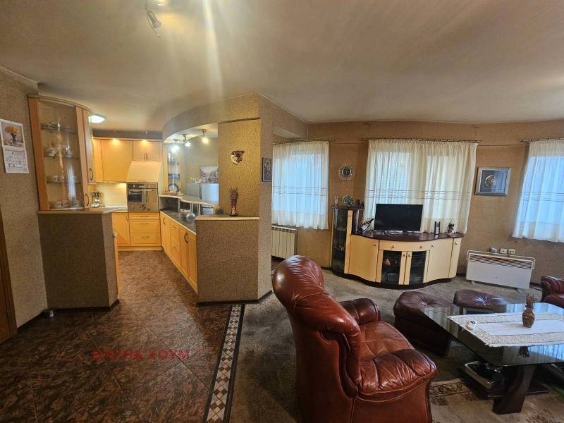 Продава 3-СТАЕН, гр. Варна, Център, снимка 3 - Апартаменти - 53982133