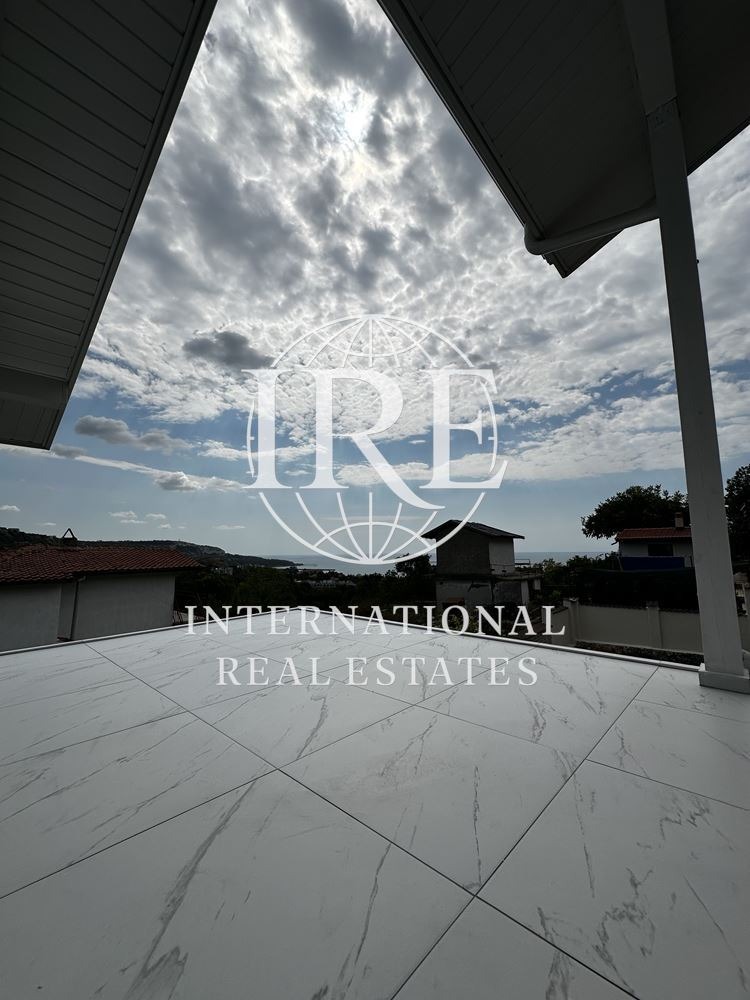 Продава КЪЩА, гр. Балчик, област Добрич, снимка 11 - Къщи - 52120088