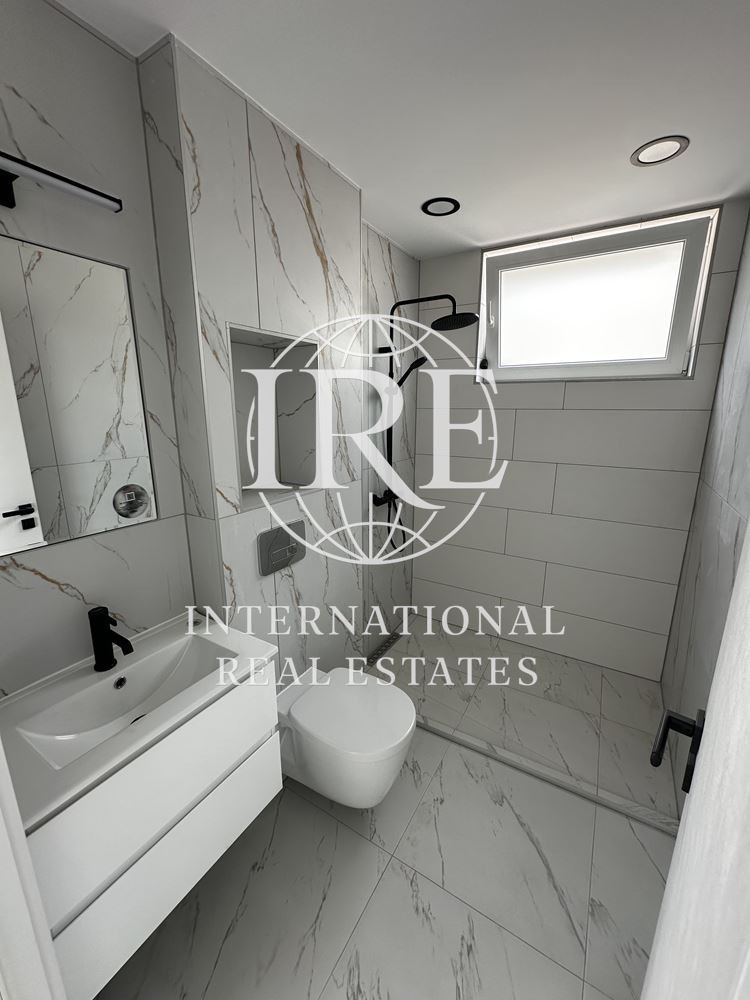 Продава КЪЩА, гр. Балчик, област Добрич, снимка 2 - Къщи - 52120088