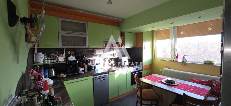 Продава 4-СТАЕН, гр. Плевен, Дружба 2