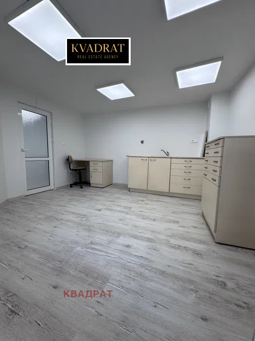 Продава ОФИС, гр. Варна, Колхозен пазар, снимка 3 - Офиси - 53869162