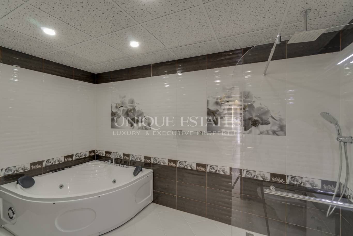 Продава 4-СТАЕН, гр. София, Лозенец, снимка 4 - Апартаменти - 54040394