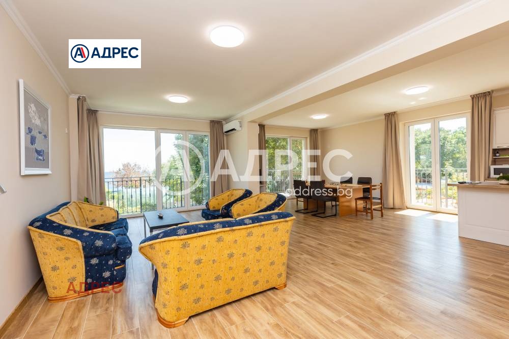 Продава МНОГОСТАЕН, гр. Варна, Галата, снимка 2 - Апартаменти - 49807340