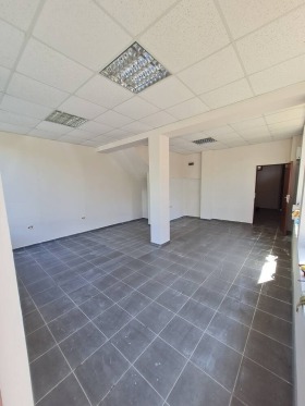 Продава офис град Бургас Славейков - [1] 