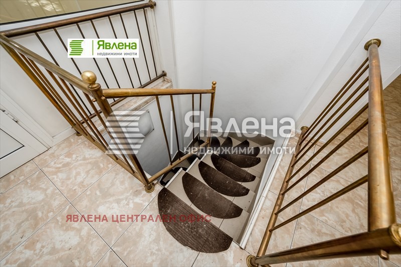 Продава 3-СТАЕН, гр. София, Изток, снимка 5 - Aпартаменти - 48106065