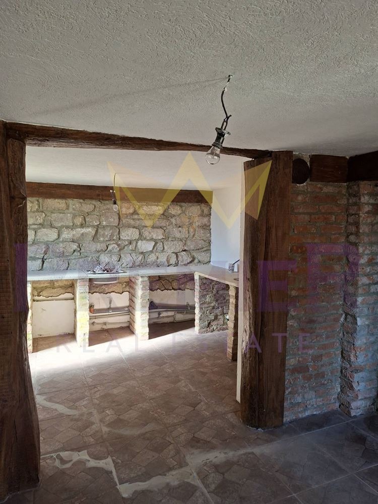 Продава КЪЩА, с. Боряна, област Варна, снимка 5 - Къщи - 54063319