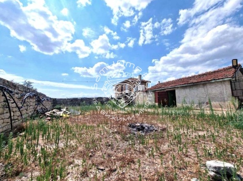 Продава КЪЩА, гр. Суворово, област Варна