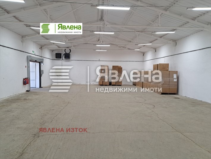 Продава СКЛАД, гр. Русе, Промишлена зона - Изток, снимка 3 - Складове - 55647264