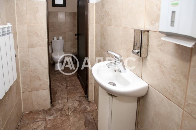 Продава ХОТЕЛ, с. Студена, област Перник, снимка 5 - Хотели - 53072933