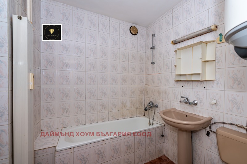 En venta  1 dormitorio Plovdiv , Karshiyaka , 70 metros cuadrados | 29170229 - imagen [7]