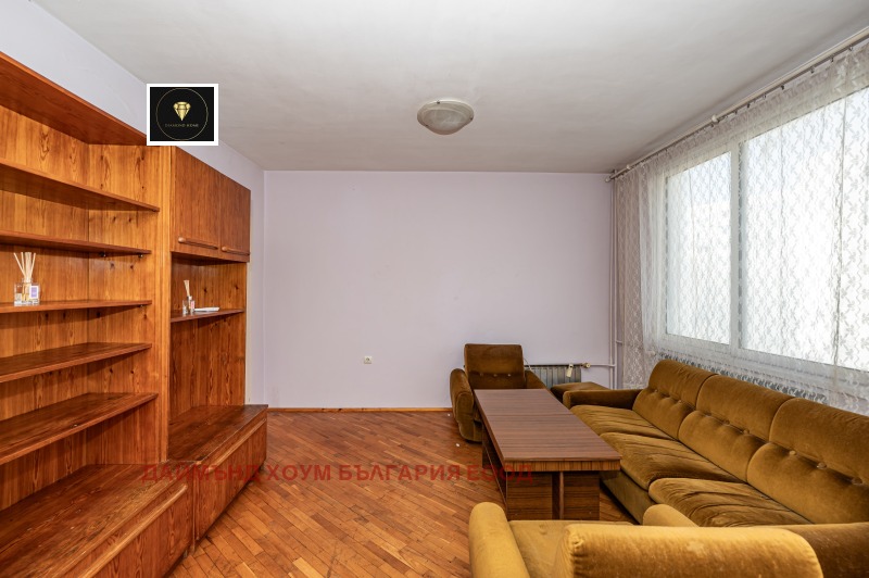 En venta  1 dormitorio Plovdiv , Karshiyaka , 70 metros cuadrados | 29170229