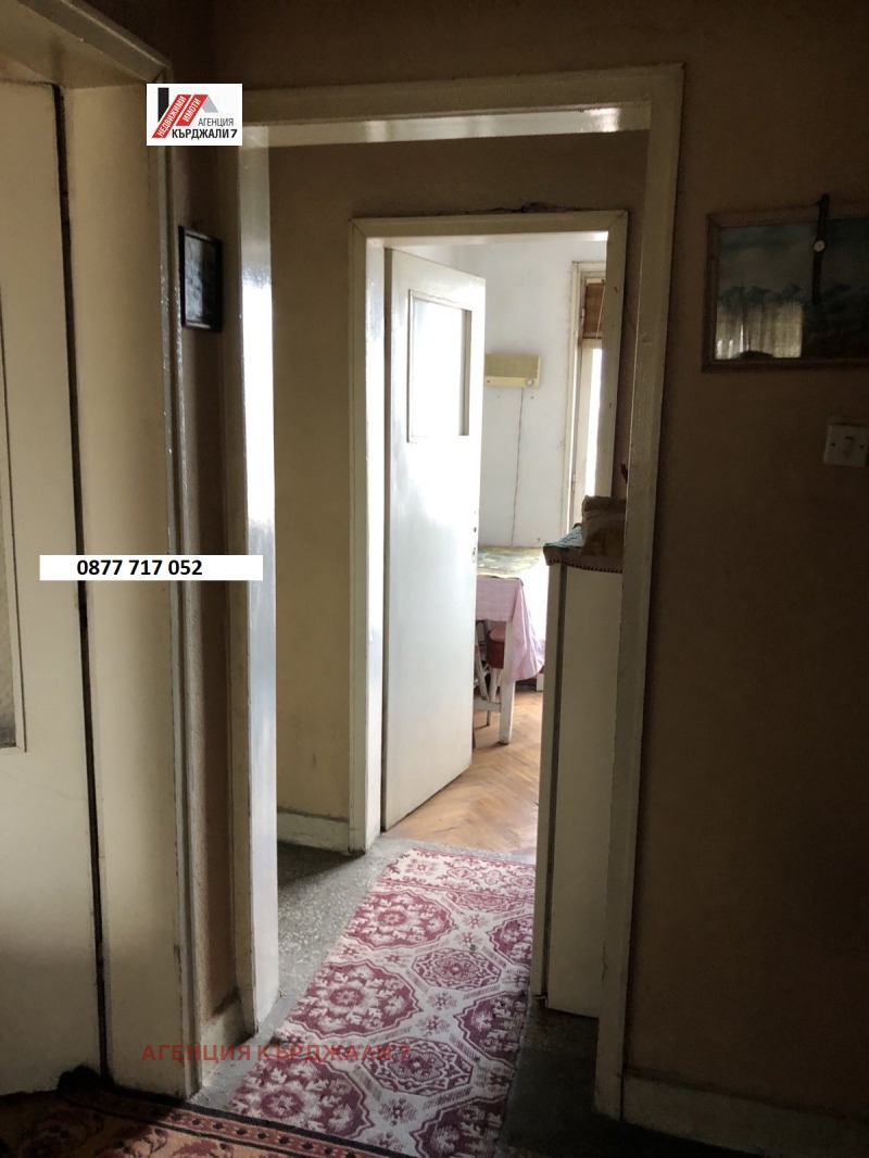 Продава 2-СТАЕН, гр. Кърджали, Център, снимка 8 - Апартаменти - 53164195