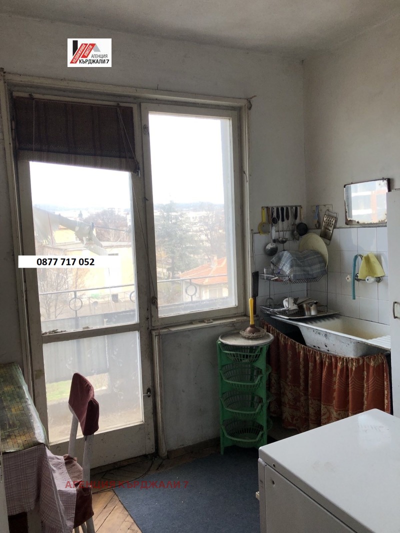 Продава 2-СТАЕН, гр. Кърджали, Център, снимка 6 - Апартаменти - 53164195