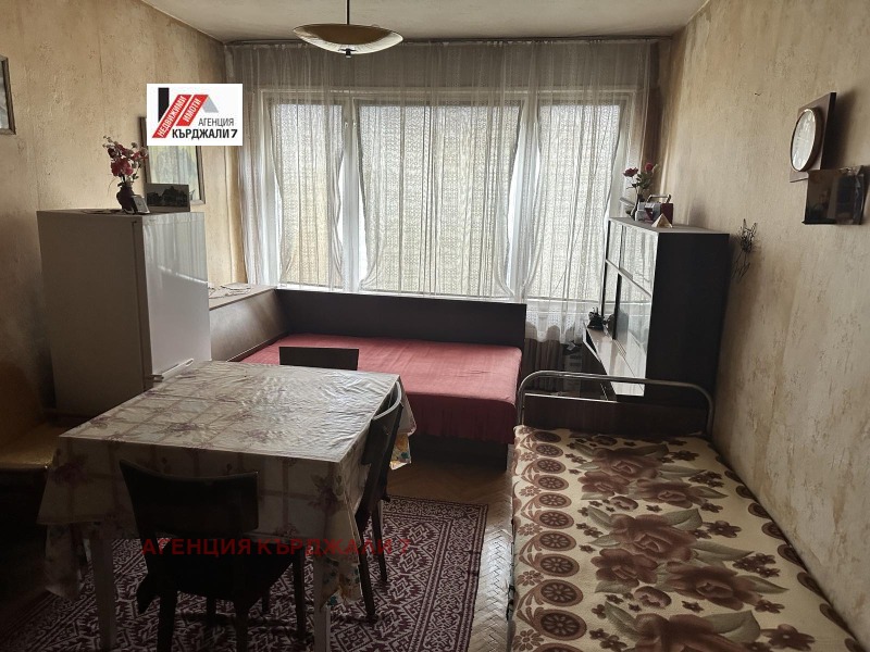 Продава 3-СТАЕН, гр. Кърджали, Център, снимка 2 - Апартаменти - 53173153