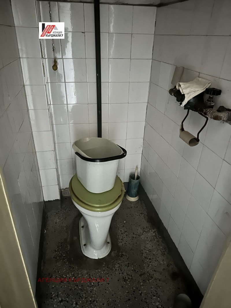 Продава 3-СТАЕН, гр. Кърджали, Център, снимка 12 - Апартаменти - 53173153