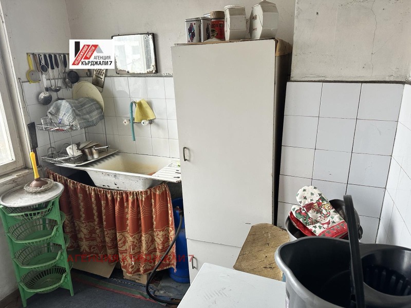 Продава 3-СТАЕН, гр. Кърджали, Център, снимка 8 - Апартаменти - 53173153