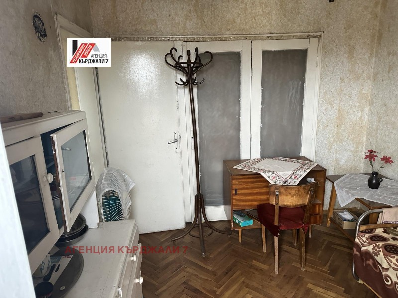 Продава 3-СТАЕН, гр. Кърджали, Център, снимка 6 - Апартаменти - 53173153