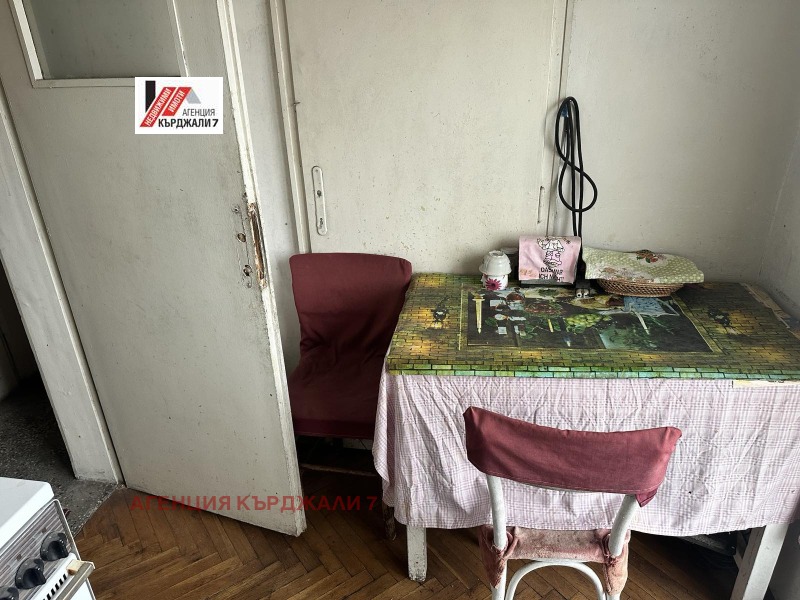 Продава 3-СТАЕН, гр. Кърджали, Център, снимка 9 - Апартаменти - 53173153