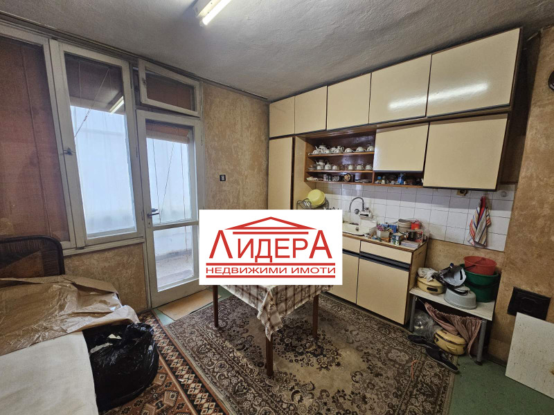 Продава 4-СТАЕН, гр. Пловдив, Център, снимка 1 - Aпартаменти - 48692725