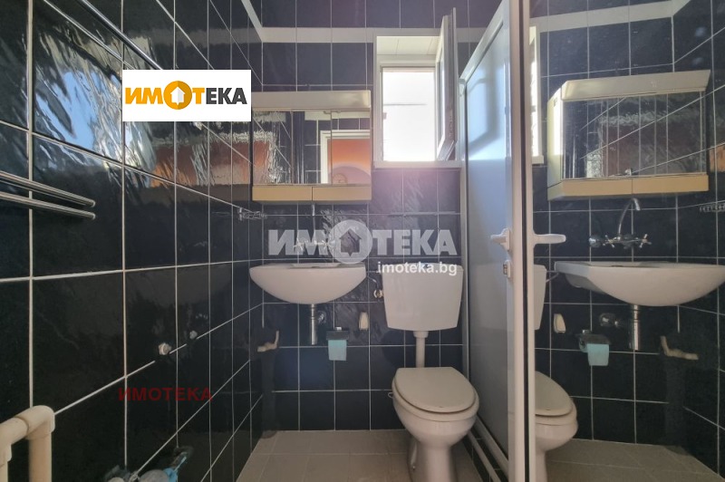 Продава МНОГОСТАЕН, гр. София, Център, снимка 12 - Aпартаменти - 46734213