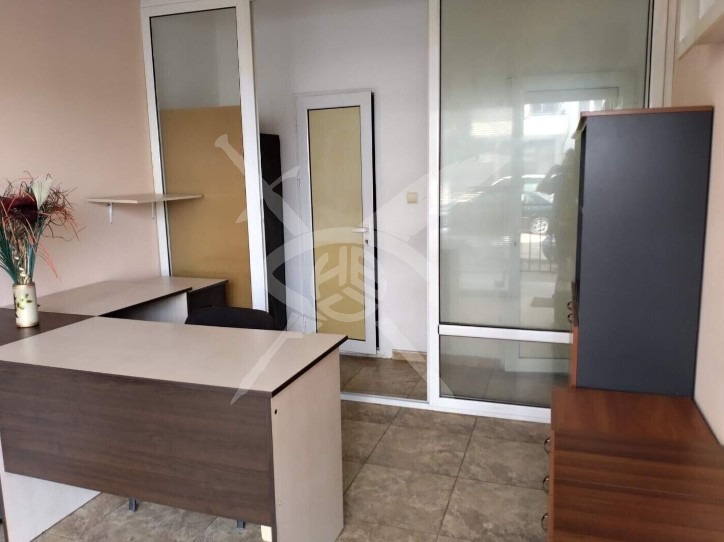 Продава ОФИС, гр. Бургас, Изгрев, снимка 2 - Офиси - 52651503